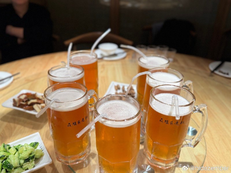 青年老友中年聚via Weibo