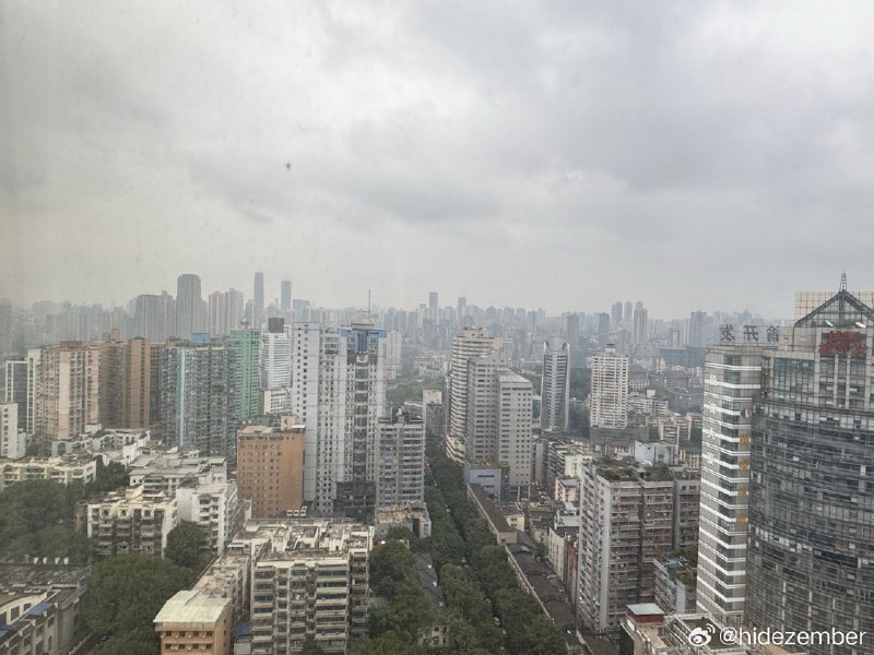 日与夜 重庆via Weibo日与夜 重庆via Weibo