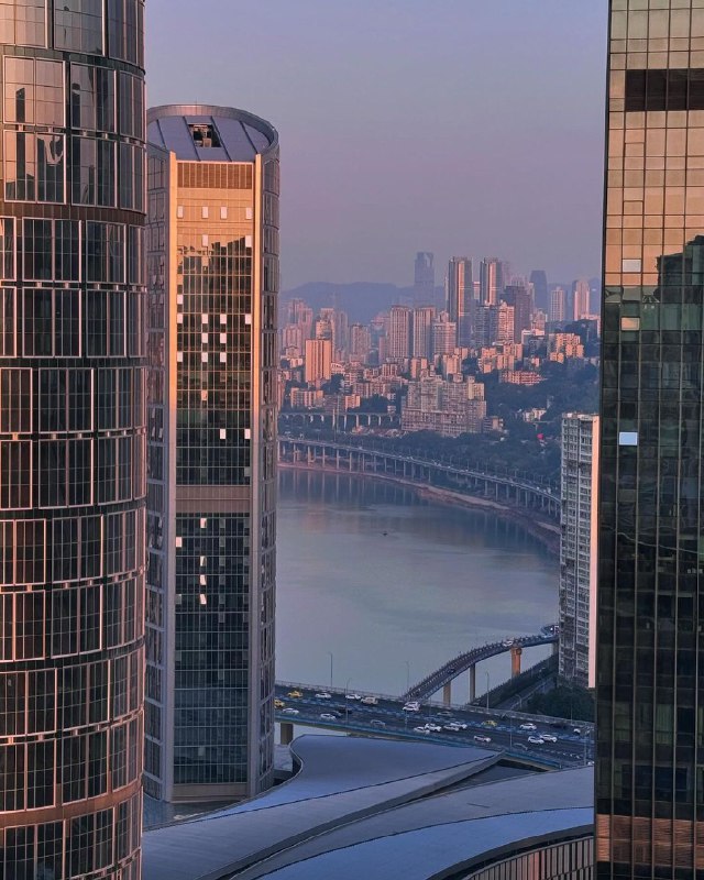 @Chongqingvia Instagram