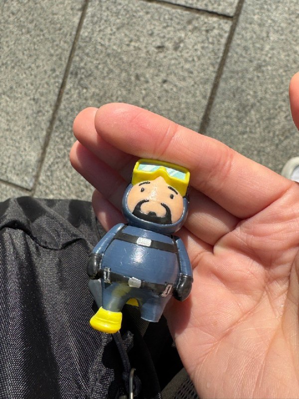 #log出门一趟，脚不知道被哪只鲨鱼咬掉了