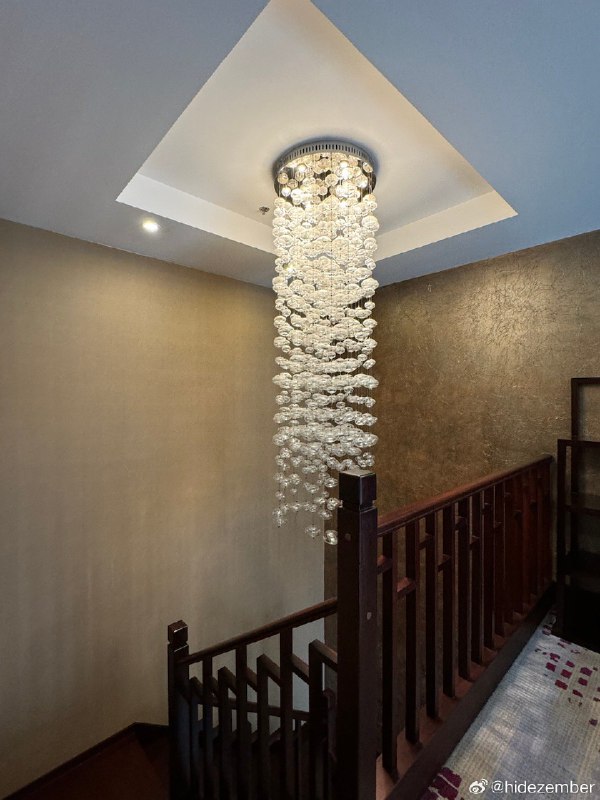 上下层复式的套房，一个人住，🌳睡过去了听不到我的吐槽via Weibo上下层复式的套房，一个人住，🌳睡过去了听不到我的吐槽via Weibo